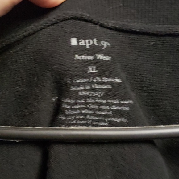 Black zip up short sleeve with harmony logo - Picture 3 of 3